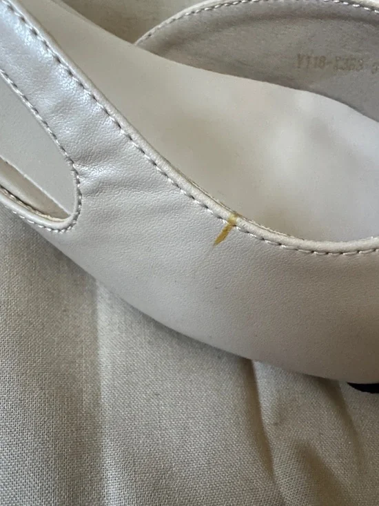 Amazon Women's Beige Slingback Flats with Black Toe Caps - Picture 4 of 4